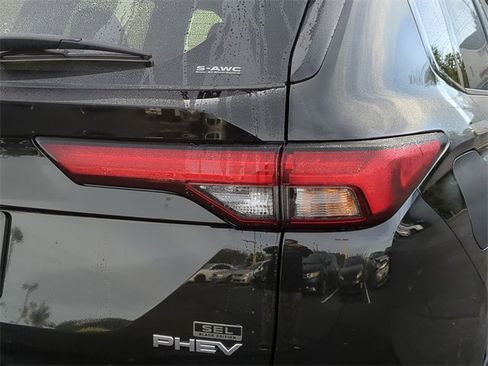 New 2025 Mitsubishi Outlander SEL Black Edition image 11
