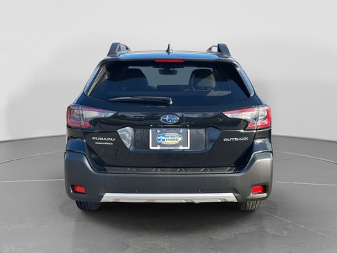 Used 2023 Subaru Outback Limited image 4