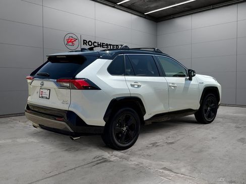 Used 2021 Toyota RAV4 XSE AWD/4WD image 5