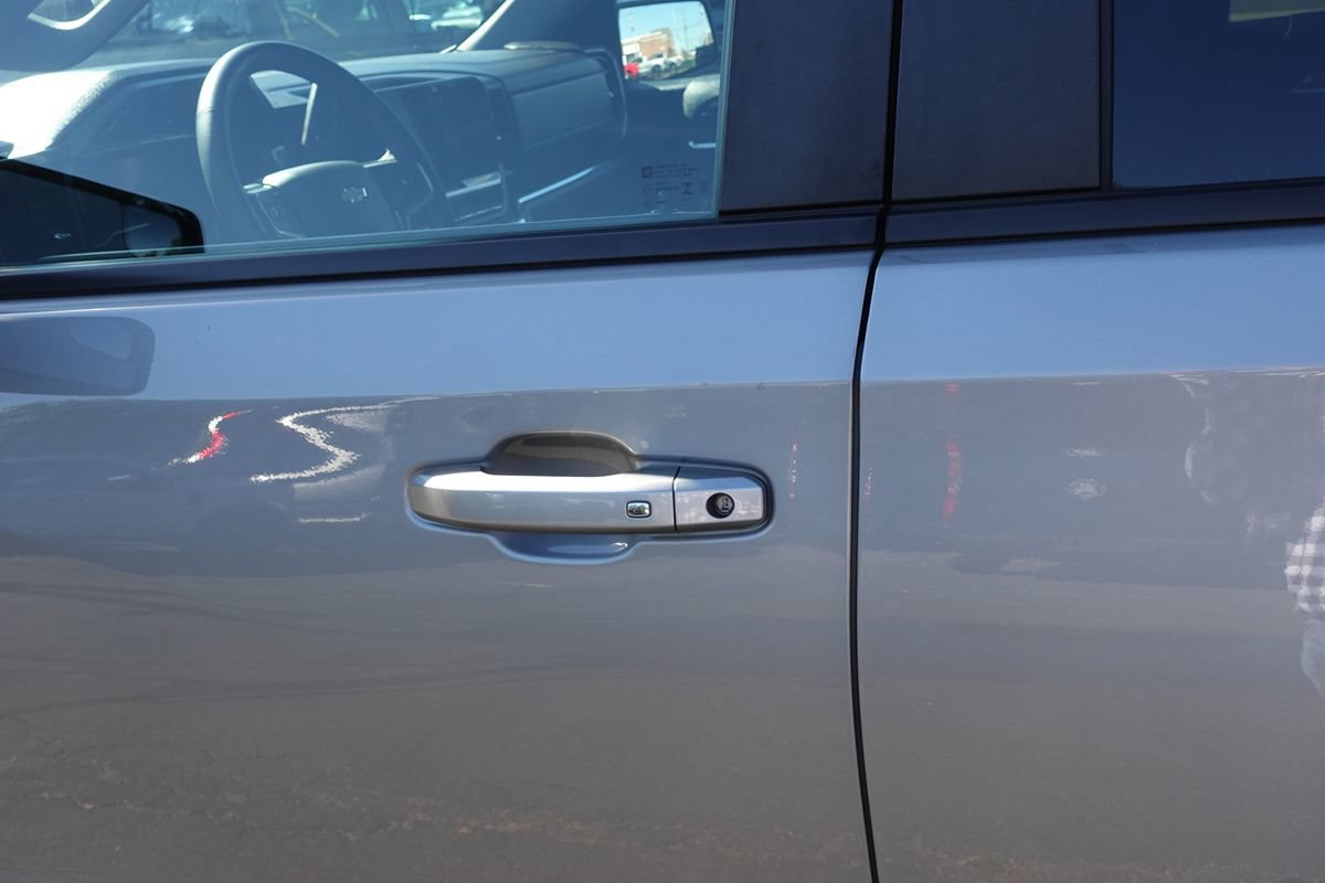 Used 2024 Chevrolet Silverado 1500 LT AWD/4WD image 16