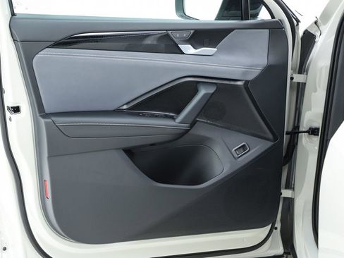 New 2026 Volkswagen Tiguan SE R-Line image 57