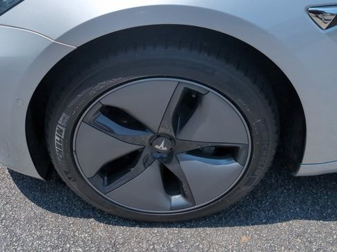 Used 2018 Tesla Model 3 Long Range RWD image 28