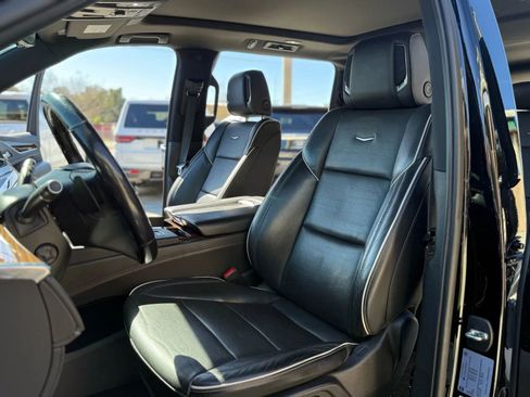 Used 2021 Cadillac Escalade ESV Premium Luxury image 16