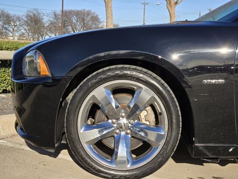 Used 2014 Dodge Charger R/T image 8