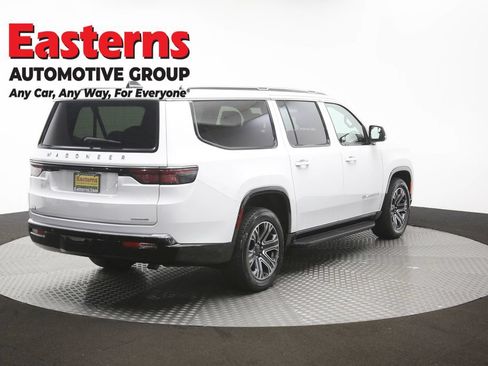 Used 2024 Jeep Wagoneer L Series II RWD image 44