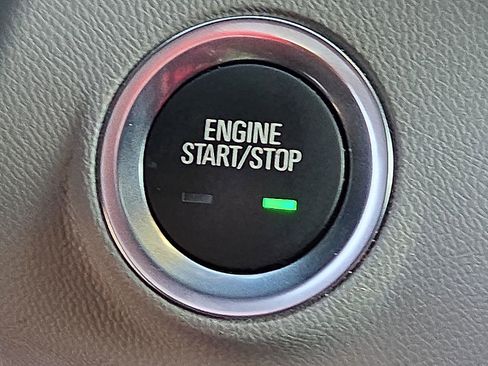 Used 2024 GMC Terrain SLE image 19