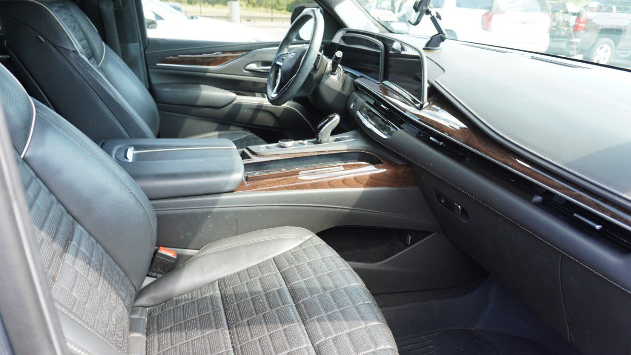 Used 2022 Cadillac Escalade Sport Platinum w/ LPO, ONYX Package RWD image 10