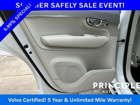 Certified 2023 Volvo XC90 B5 Core w/ Protection Package Premier AWD/4WD image 32