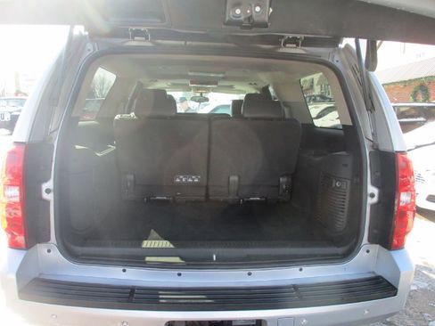 Used 2013 Chevrolet Suburban LT image 5