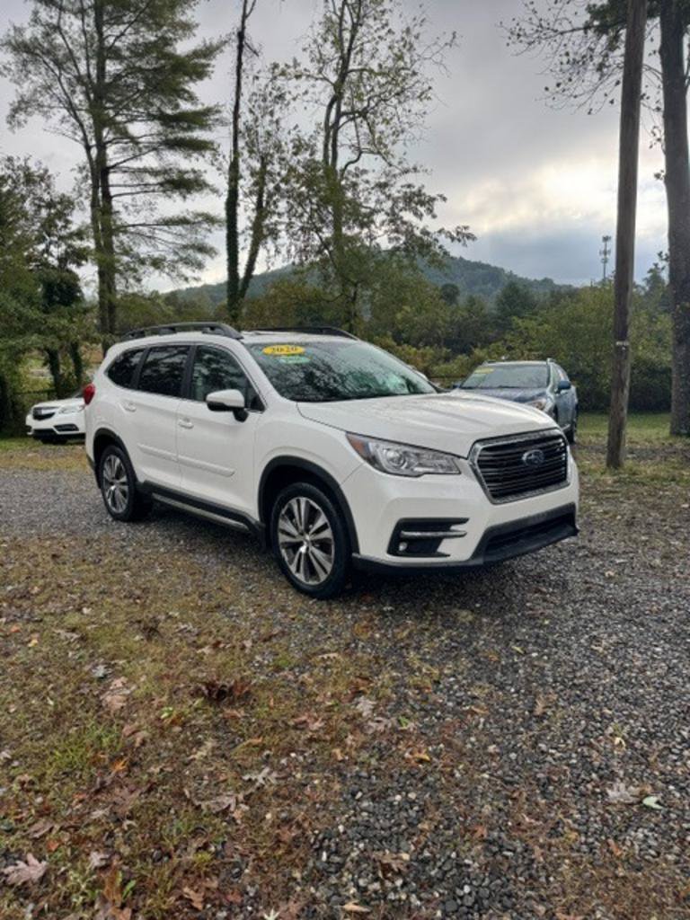 Used 2020 Subaru Ascent Limited w/ Technology Package AWD/4WD image 3