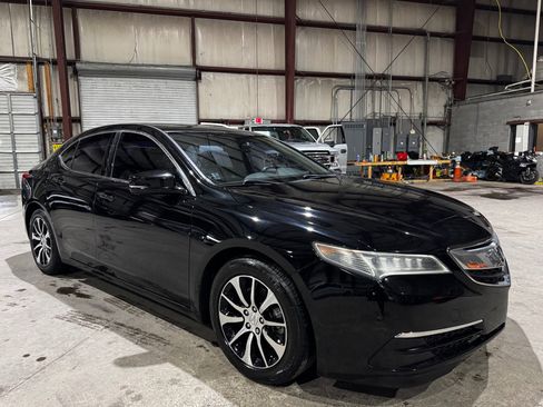 Used 2016 Acura TLX - image 2
