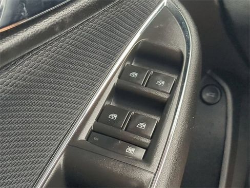 Used 2019 Chevrolet Cruze LS image 21