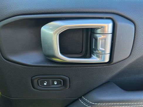 Used 2022 Jeep Wrangler Unlimited Sahara w/ LED Lighting Group image 21