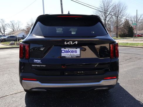 New 2026 Kia Sorento S image 6