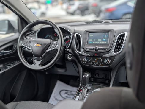 Used 2018 Chevrolet Equinox LT image 14