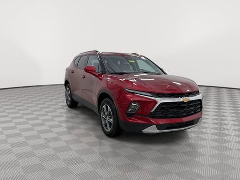 Certified 2024 Chevrolet Blazer LT w/ Convenience Package FWD image 2