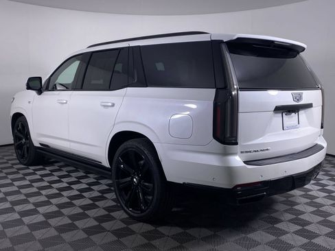 Certified 2025 Cadillac Escalade Sport Platinum w/ LPO, Floor Liner Package AWD/4WD image 21