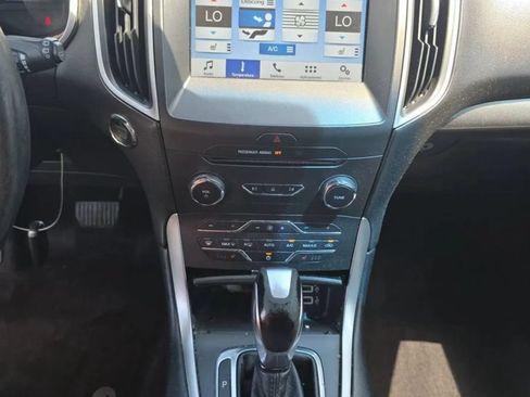Used 2017 Ford Edge SEL w/ Equipment Group 201A FWD image 11