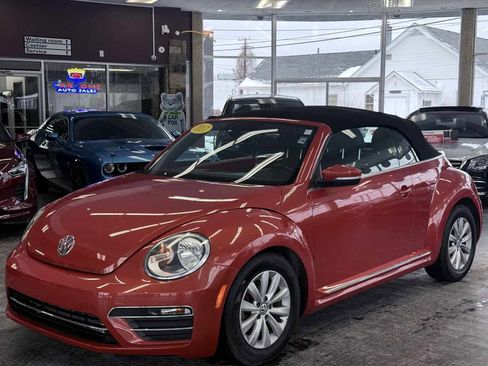 Used 2017 Volkswagen Beetle 1.8T Classic image 2