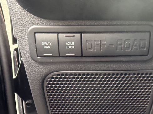 Used 2014 Jeep Wrangler Unlimited Rubicon w/ Connectivity Group AWD/4WD image 8