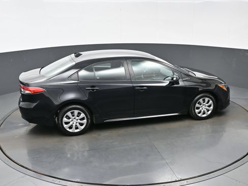Used 2024 Toyota Corolla LE FWD image 38