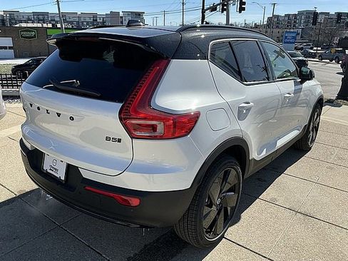 New 2026 Volvo XC40 B5 Ultra w/ Climate Package image 6