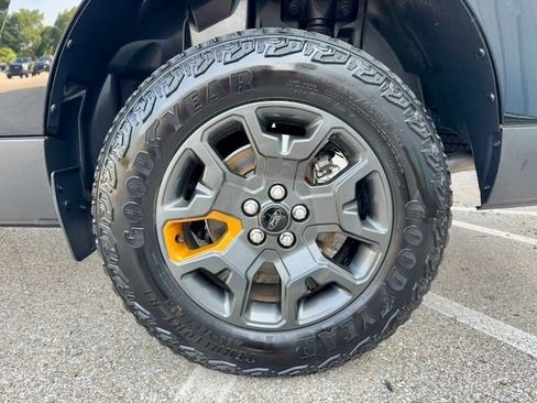 Used 2025 Ford Maverick Tremor AWD/4WD image 31