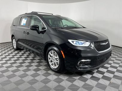 Used 2024 Chrysler Pacifica Touring-L