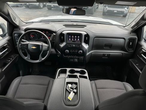 Used 2024 Chevrolet Silverado 1500 Custom w/ Turbomax Blackout Package AWD/4WD image 20