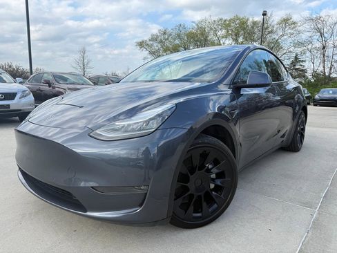 Used 2020 Tesla Model Y Long Range image 1