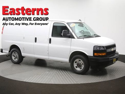Used 2021 Chevrolet Express 2500 RWD image 40
