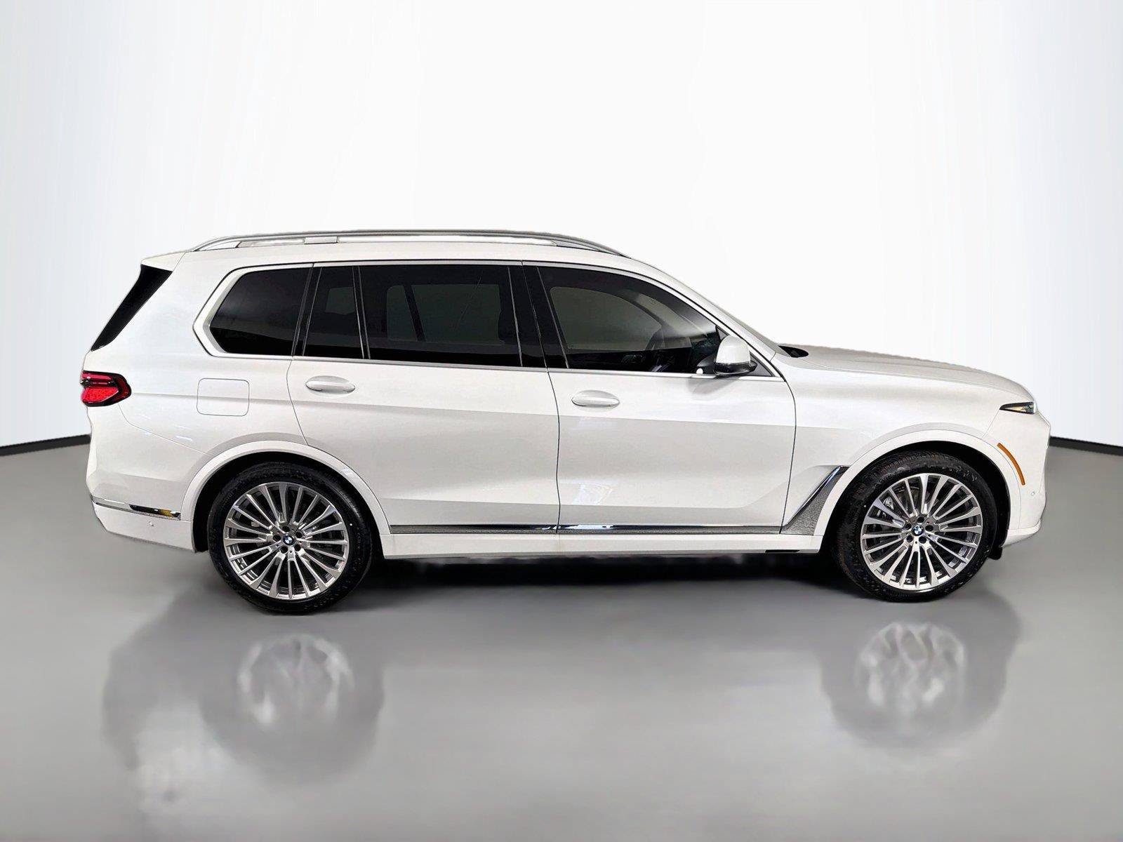 New 2027 BMW X7 xDrive40i w/ Executive Package AWD/4WD image 4