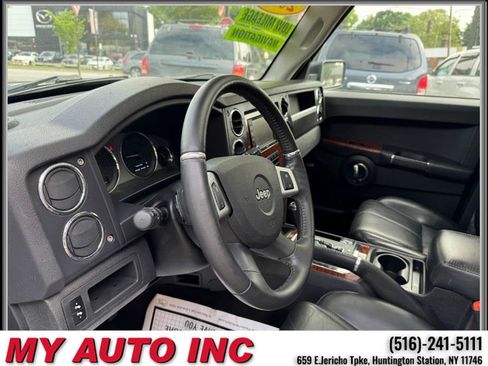 Used 2009 Jeep Commander Limited image 25