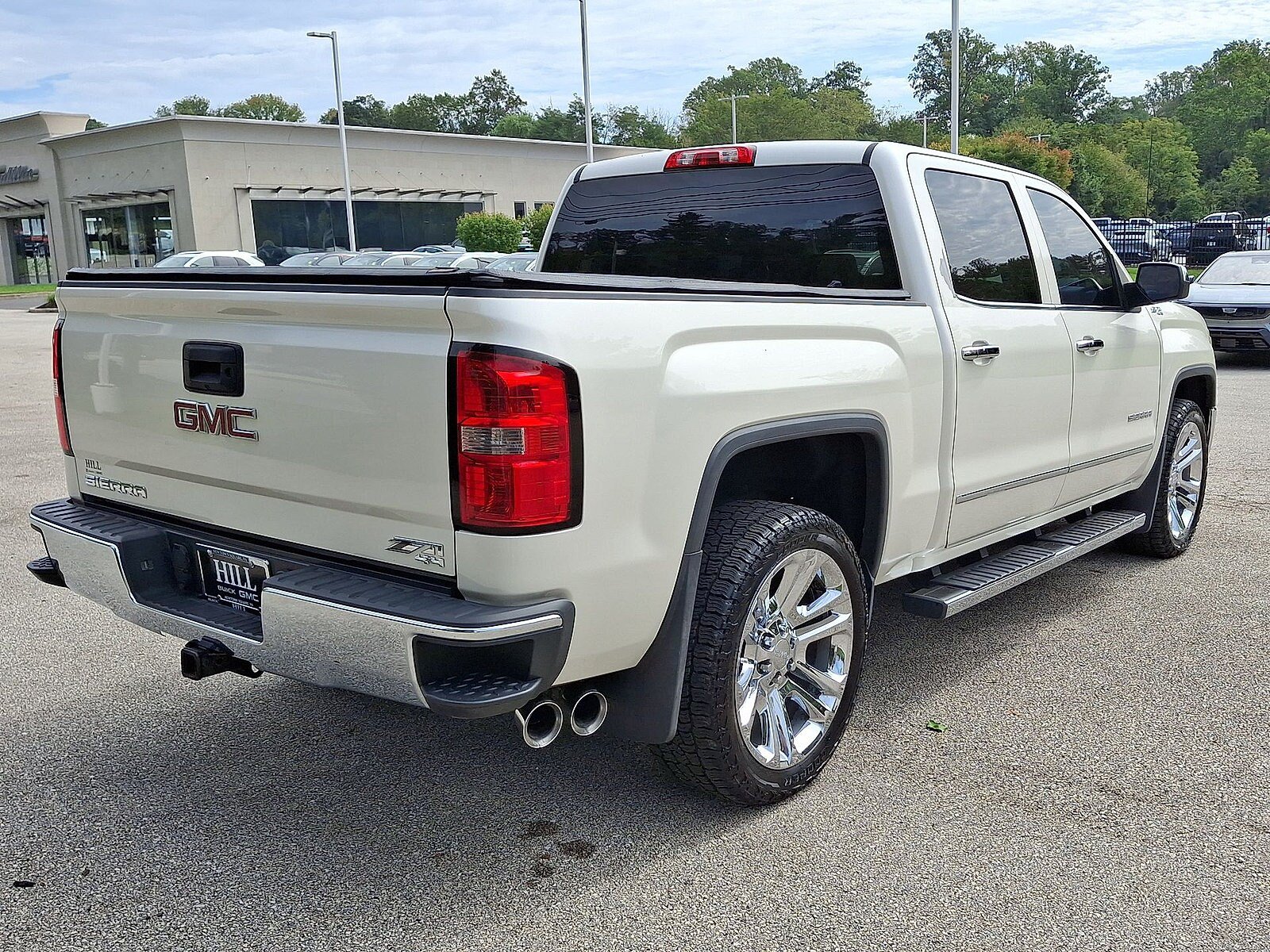 Used 2014 GMC Sierra 1500 SLT w/ Suspension Package, Off-Road AWD/4WD image 25