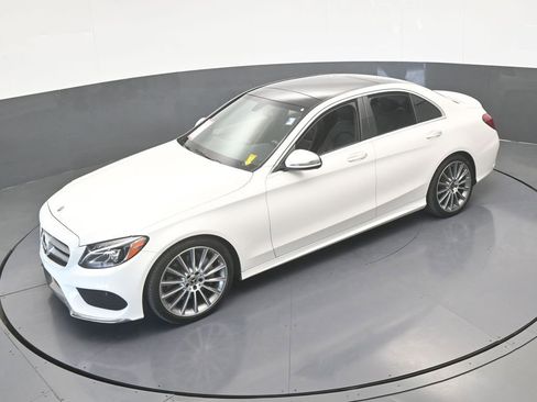 Used 2018 Mercedes-Benz C 300 Sedan image 48