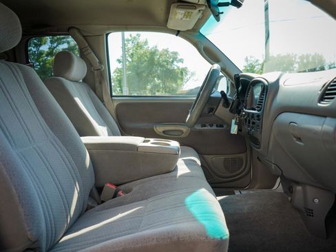 Used 2001 Toyota Tundra SR5 image 9