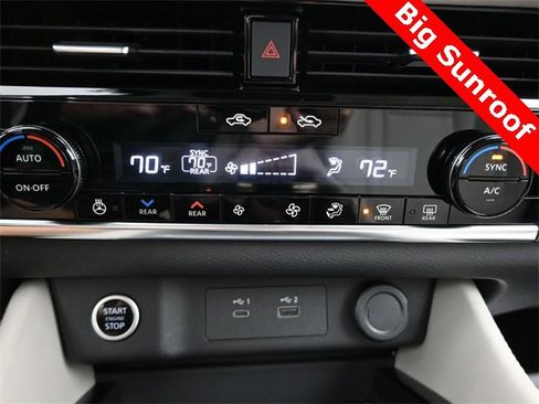 Used 2023 Nissan Rogue SL w/ SL Premium Package image 16