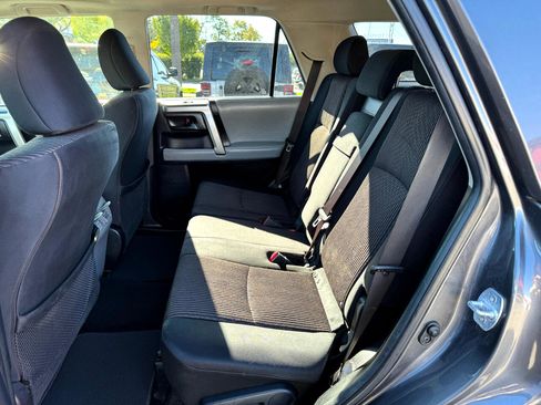 Used 2013 Toyota 4Runner SR5 image 14