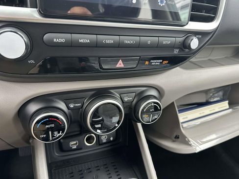New 2026 Hyundai Venue SEL FWD image 22