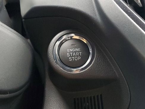 Certified 2025 Subaru Forester Premium w/ Convenience Package #2 image 32