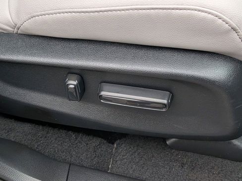 Used 2017 Honda CR-V Touring image 23