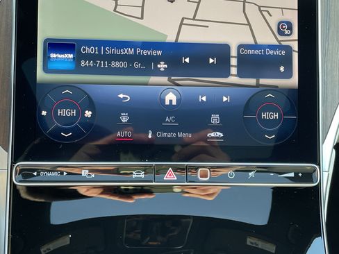 Used 2024 Mercedes-Benz GLC 300 4MATIC image 34