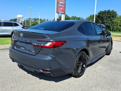 Used 2025 Toyota Camry SE w/ Convenience Package FWD image 16