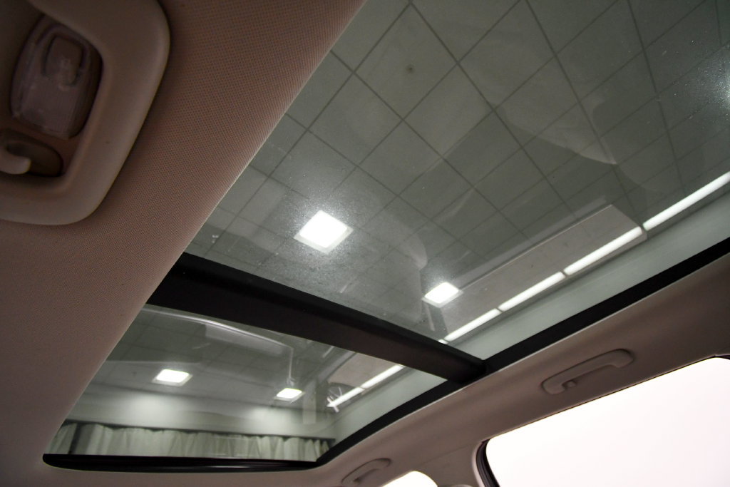 Certified 2024 Kia Sorento S w/ Panoramic Sunroof Package AWD/4WD image 16