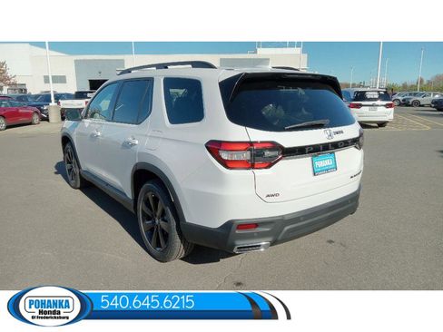 New 2025 Honda Pilot Black Edition image 7