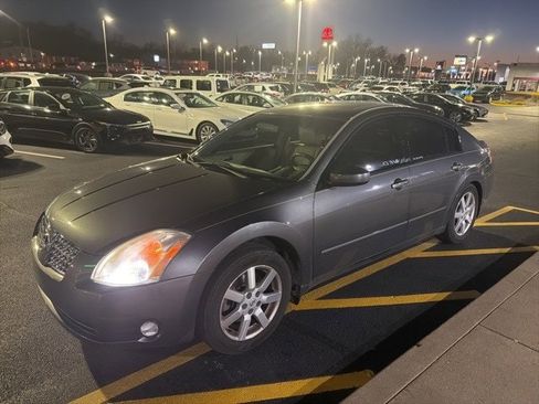 Used 2005 Nissan Maxima 3.5 SL w/ (S03) Driver Preferred Pkg image 2