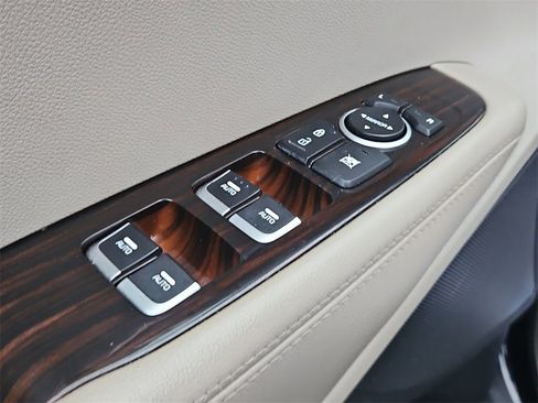 Used 2020 Kia Sorento LX image 32