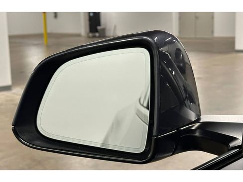 Used 2023 Tesla Model Y Performance AWD/4WD image 27