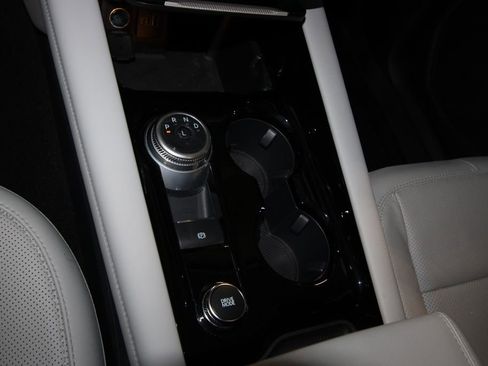 Used 2025 Ford Explorer Platinum w/ LUX Leather Package AWD/4WD image 17