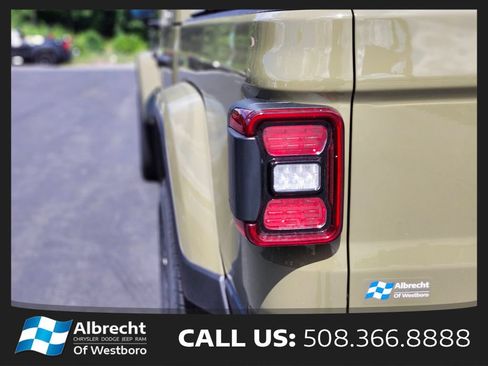 New 2026 Jeep Gladiator Sport AWD/4WD image 9